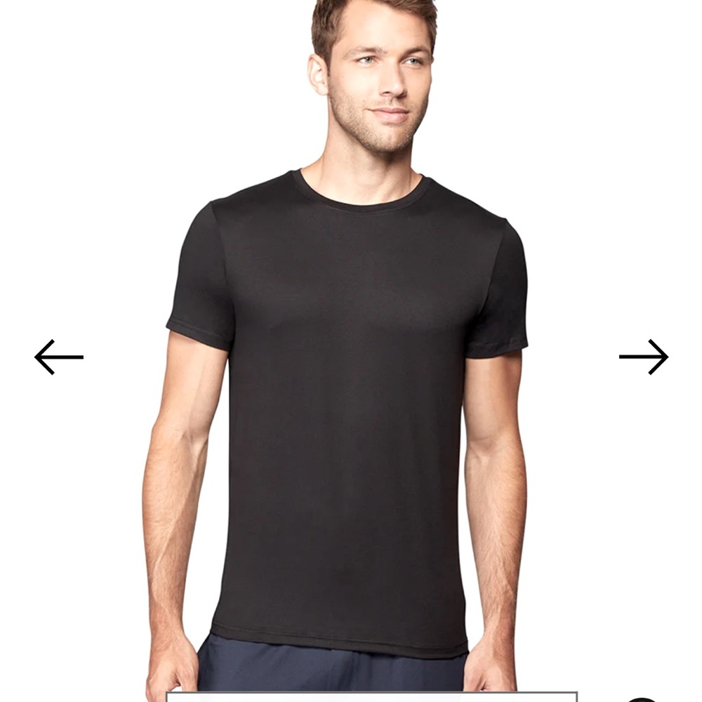 MENS Black AIRism Crewneck T-Shirt!